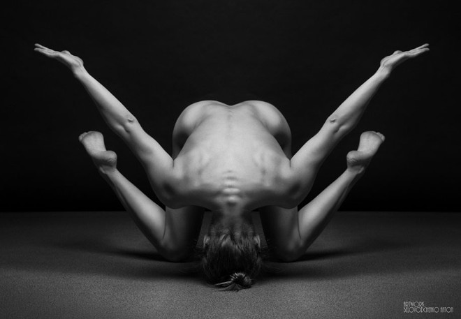women-posing-bodyscapes-anton-belvodchenko-46