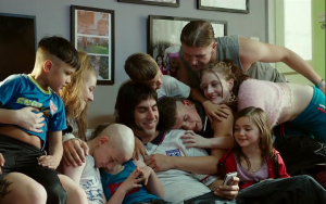 Kino filmo "The brothers Grimsby" kadras