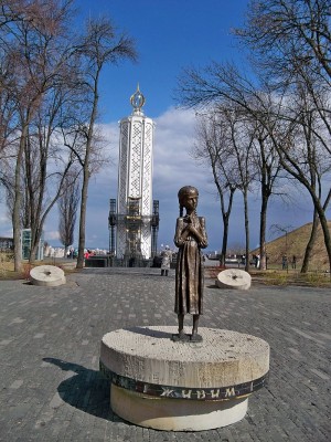 Monumentas Holodomoro aukoms Ukrainoje © Wikimedia Comons archyvo nuotr.
