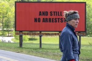 Filmo "Three Billboards Outside Ebbing, Missouri" kadras