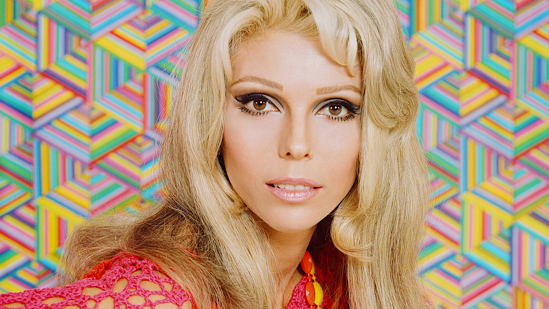 Nancy Sinatra Kelias į Slove Bunant Itin Zinomo Dainininko Dukra Kauno Zinios